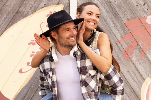 Tangle-free hair-safe design